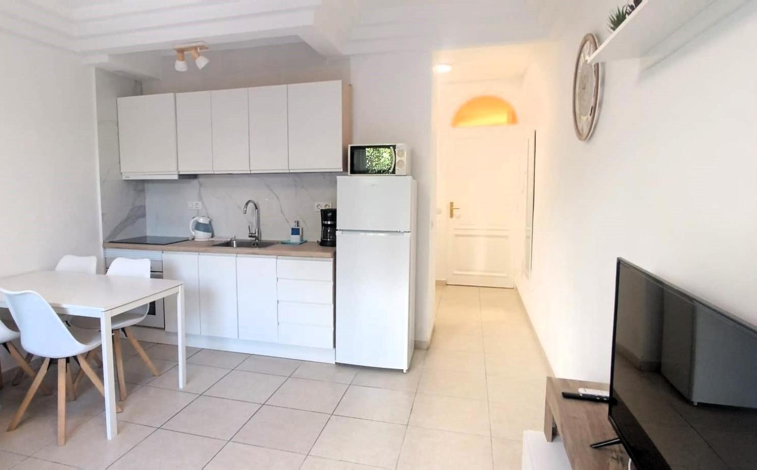 Newly Renovated Modern Apartment In Orlando Complex, Costa Adeje Екстериор снимка