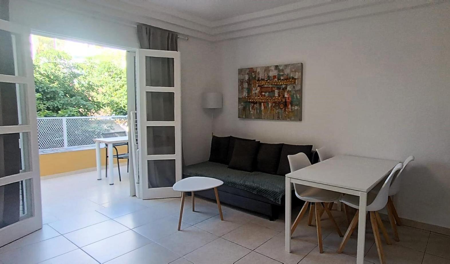 Newly Renovated Modern Apartment In Orlando Complex, Costa Adeje Екстериор снимка